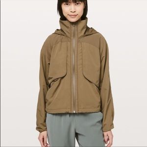 Lululemon Always Effortless Jacket in Size 6 in Tan / Brown